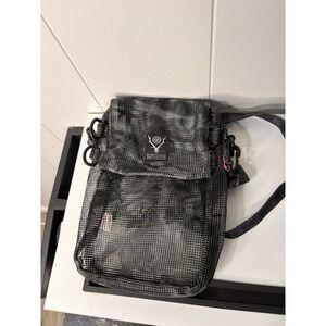 Supreme Crossbody Bag Black (SS 18) 44th - use